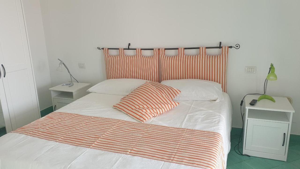فيلا Casa Gabriella - Amalfi Coast - Free Parking - Full Sea View Vietri المظهر الخارجي الصورة
