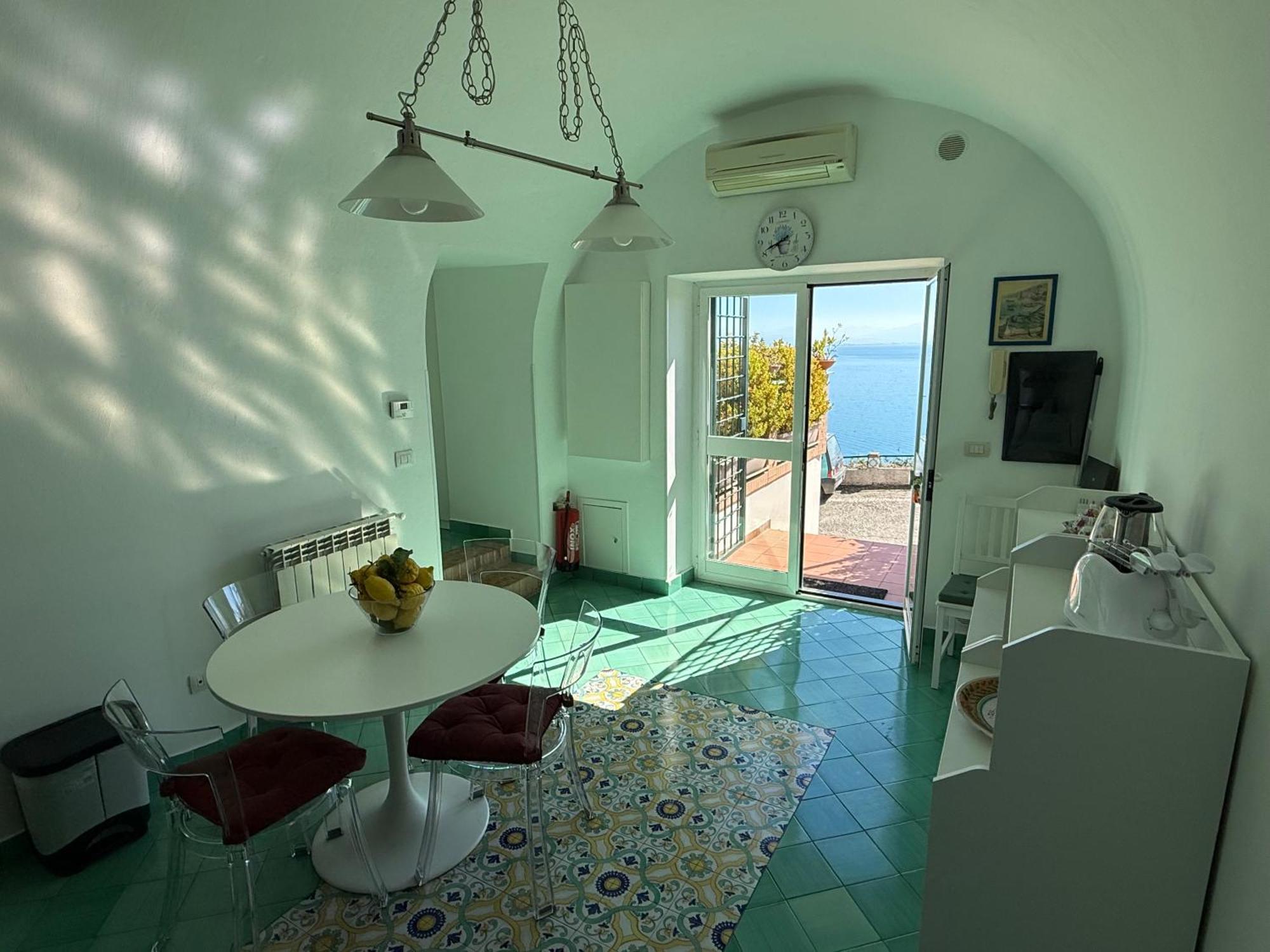 فيلا Casa Gabriella - Amalfi Coast - Free Parking - Full Sea View Vietri المظهر الخارجي الصورة