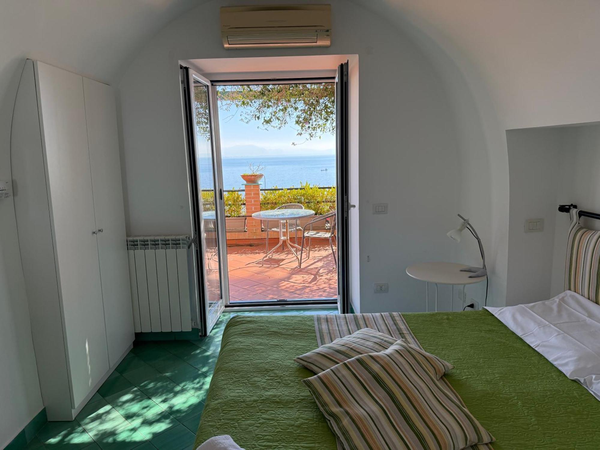 فيلا Casa Gabriella - Amalfi Coast - Free Parking - Full Sea View Vietri المظهر الخارجي الصورة